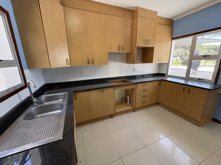 5 Bedroom Property for Sale in Cintsa East Eastern Cape